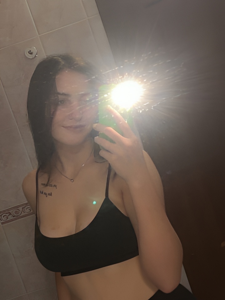 Богдана привлекальеная девушка из Венев цена от 5000 руб