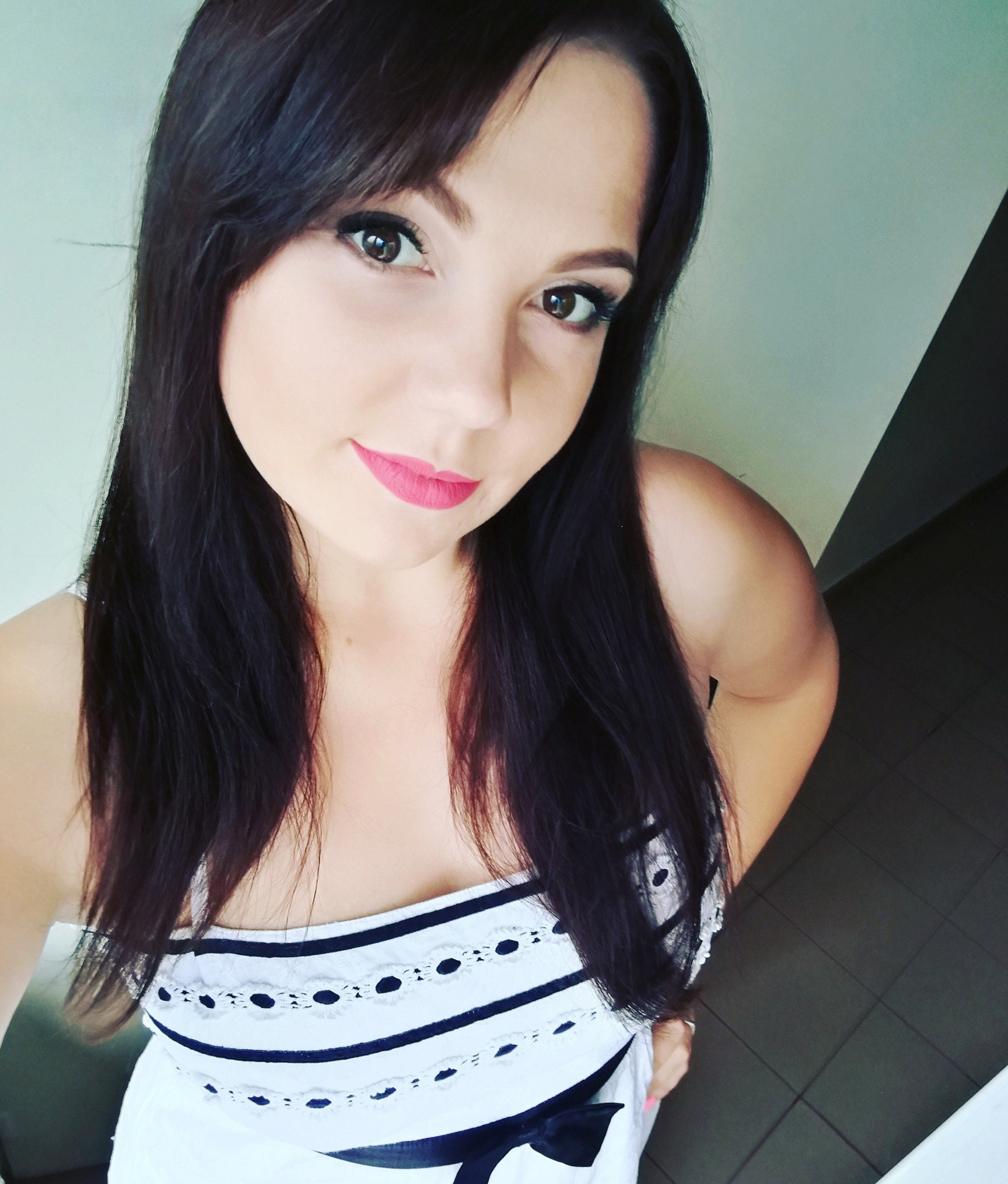 Анна привлекальеная девушка из Венев цена от 3000 руб