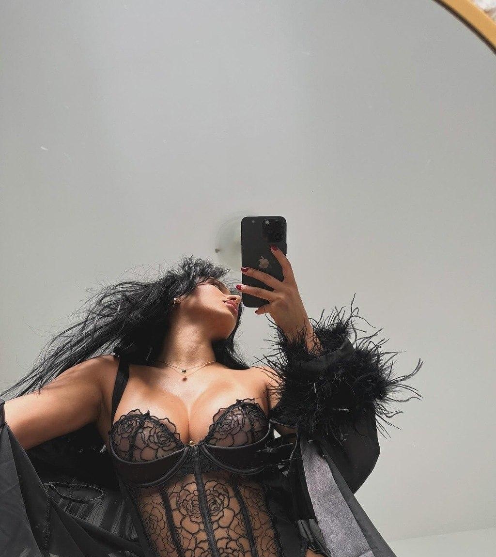 Ника привлекальеная девушка из Венев цена от 4000 руб