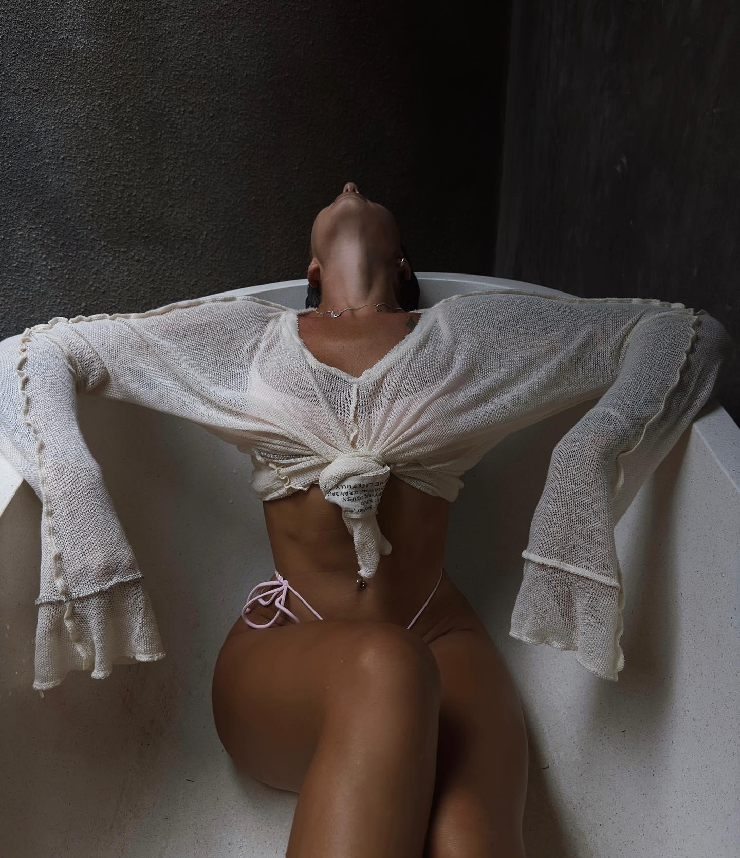 ОЛЕСЯ привлекальеная девушка из Венев цена от 6000 руб