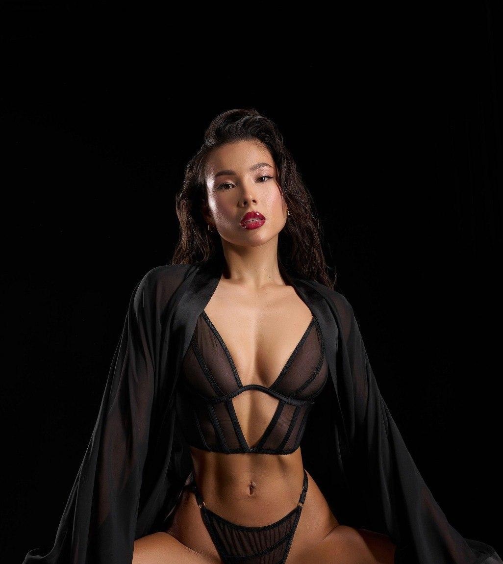 Светка привлекательная девушка из Венев цена от 5000 руб