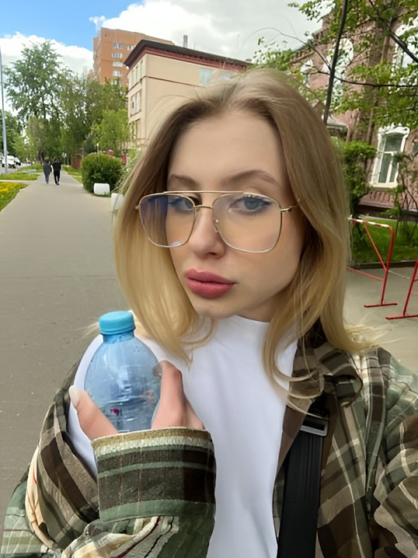 Инга привлекательная девушка из Венев цена от 2000 руб