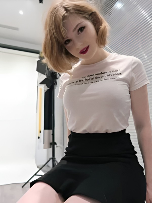 Кристина привлекательная девушка из Венев цена от 1500 руб