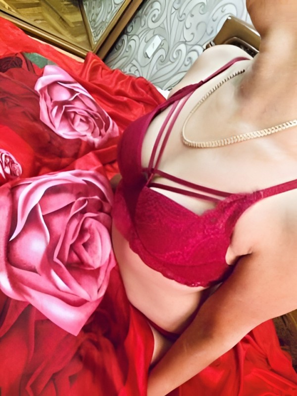 Римма привлекательная девушка из Венев цена от 4000 руб