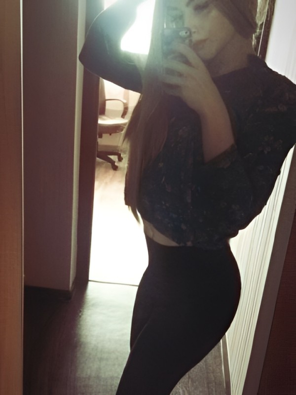 Роксана привлекательная девушка из Венев цена от 2000 руб