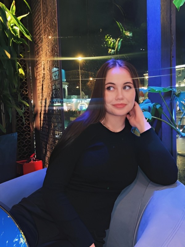 Софи привлекательная девушка из Венев цена от 3000 руб