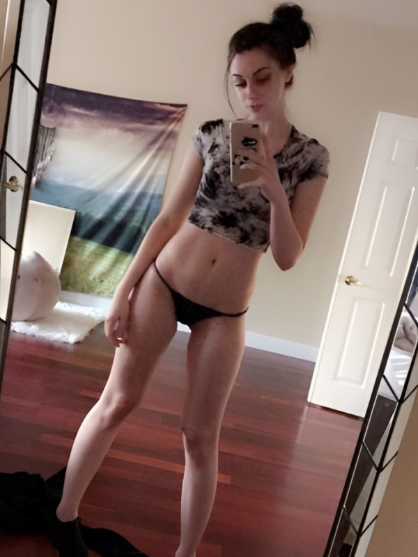 Василиса привлекательная девушка из Венев цена от 2500 руб