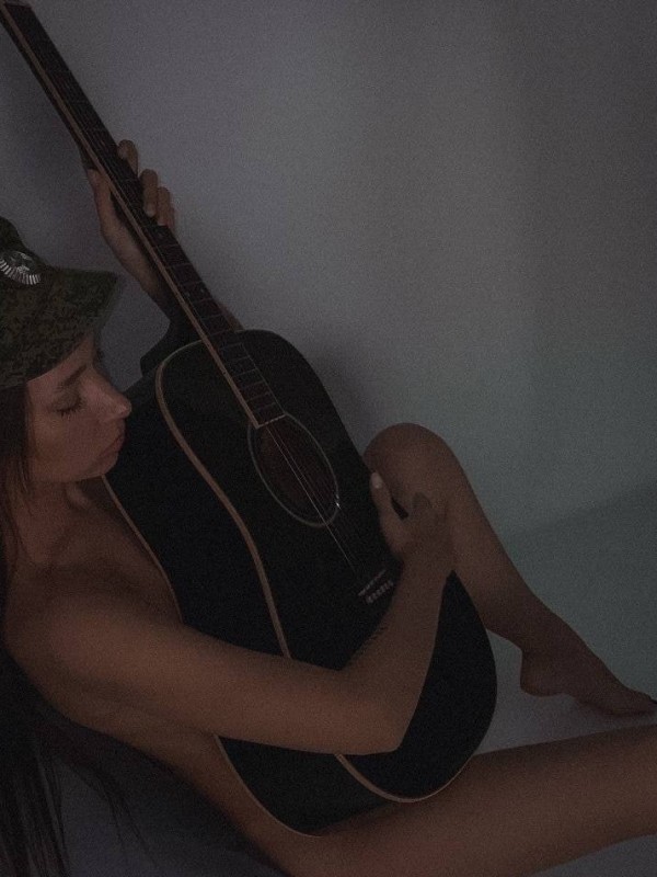 Клеопатра привлекательная девушка из Венев цена от 7000 руб